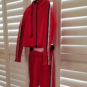 Activewear crop top sweatsuit.